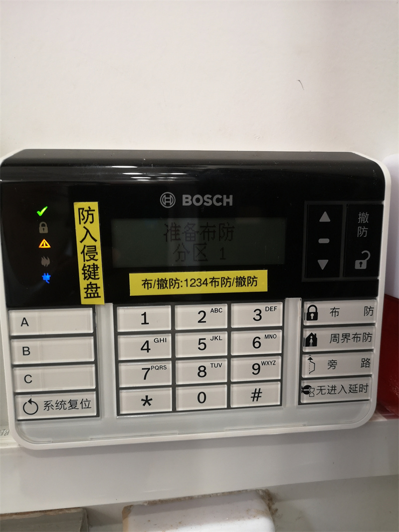 厦门拼接屏安装，厦门LED安装，泉州拼接屏安装，泉州LED屏安装，福建拼接屏安装漳州拼接屏安装，维修施工公司团队伍师傅个人厦门修门禁|网络|感应自动门|接接屏LED屏安装 18965423450