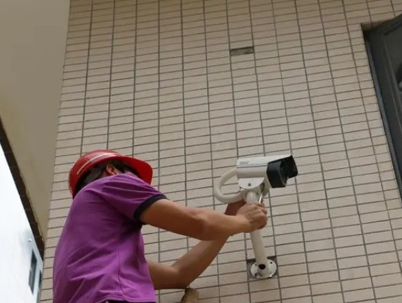厦门拼接屏安装，厦门LED安装，泉州拼接屏安装，泉州LED屏安装，福建拼接屏安装漳州拼接屏安装，维修施工公司团队伍师傅个人厦门修门禁|网络|感应自动门|接接屏LED屏安装 18965423450